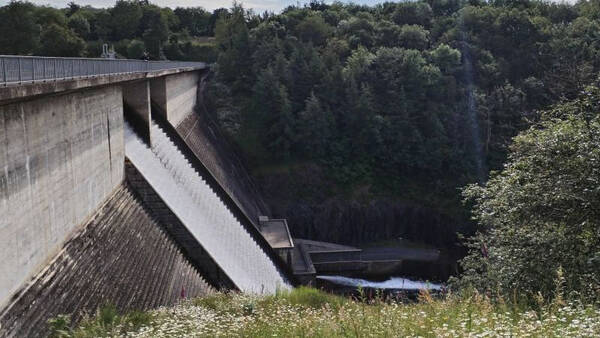 Seuil hydraulique pour micro-hydroélectricité